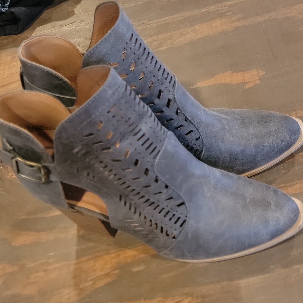 Maurices olive grey  Cutout Ankle Booties